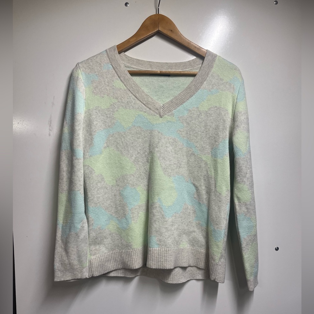 NEW Alashan Cashmere Cotton Ashlee V-neck sweater watercolour camo print xs - Picture 7 of 7
